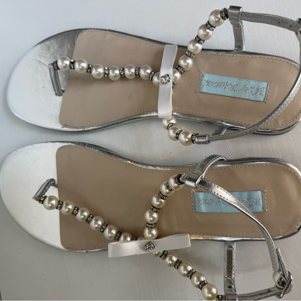 Betsey Johnson Silver Pearl-Strap Flat Sandals NEW